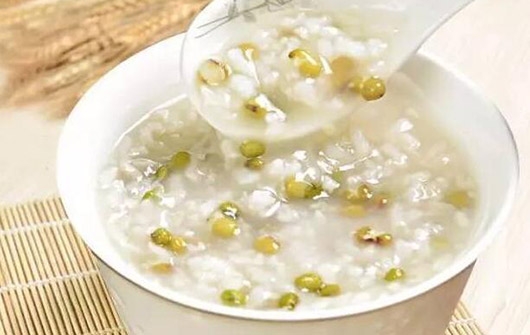 吃什么食物对中暑有好处(图1) 吃什么食物对中暑有好处(图1)